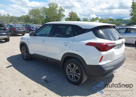 2021 Kia Seltos Lx z USA, uszkodzony, nr VIN KNDEPCAA9M7081975